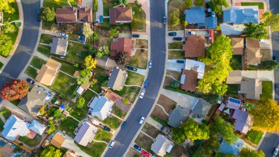 The neighborhood where you buy your home is important, especially when you consider the future of that community. Here's how to tell if a neighborhood is on the rise.